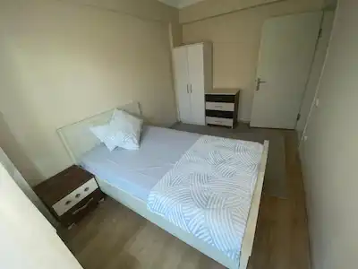 SANAYİ MAHALLESİNDE ESYALI KIRALIK 1+1 DAİRE