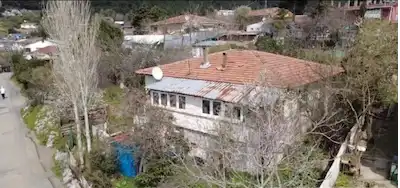 PENDİK YAYALAR’DA TİCARİ + KONUT İMARLI HİSSELİ TAPULU SATILIK ARSA