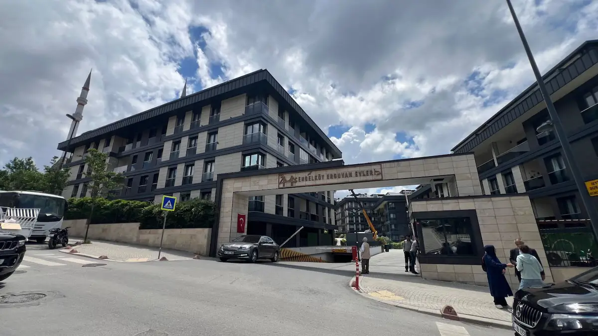 REMAX MASA ÇENGELKÖY ERGUVAN EVLERİNDE 3+1 130 M2 KİRALIK DAİRE