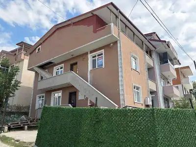 KARTEPE EMEKEVLER MAHALLESIN'DE BAHÇELI 3+1  KIRALIK EV
