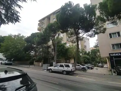 ERDAL ÖZBEK'TEN KADIKÖY MERDIVENKÖY'DE SATILIK 3+1 DAIRE