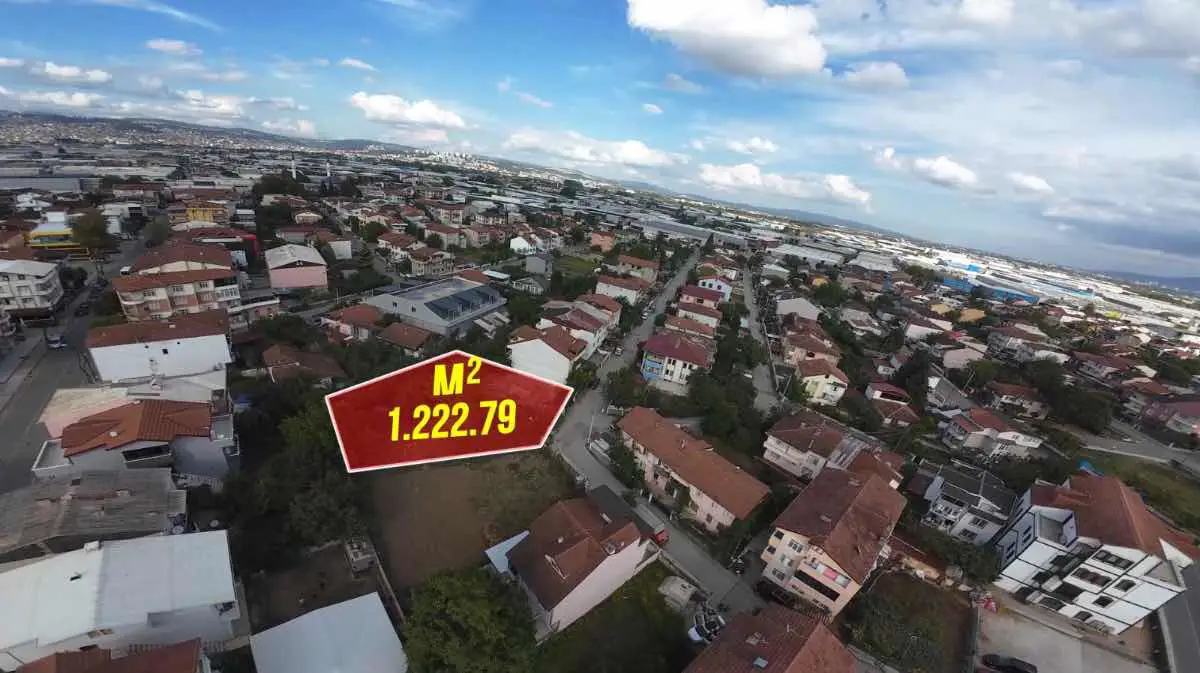 BAŞISKELE VEZIRÇIFTLIĞNDE KONUT İMARLI SATILIK ARSA RE/MAX ÇAKRA