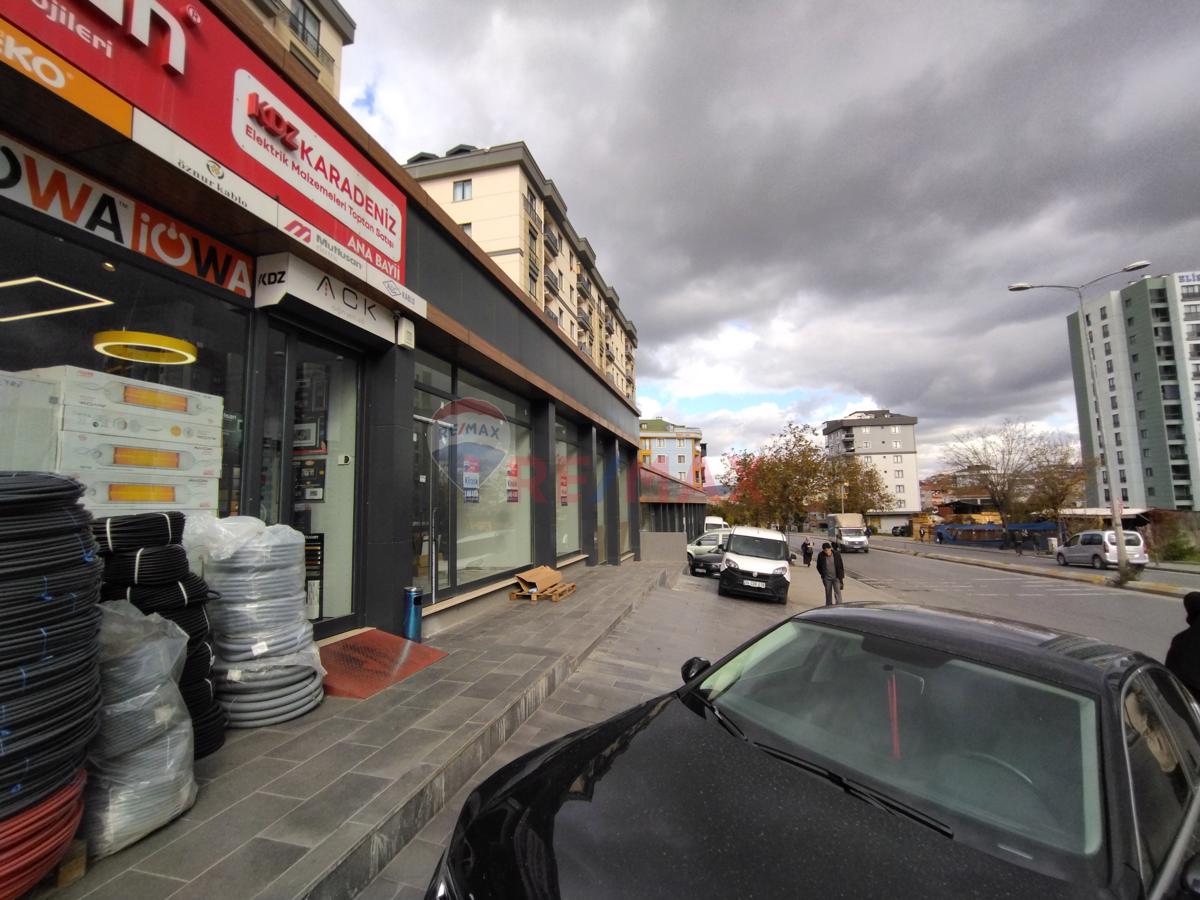 *Remax*Atilla Kostak* Sultanbeyli Adil Bosna Blv Dükkan&Mağaza