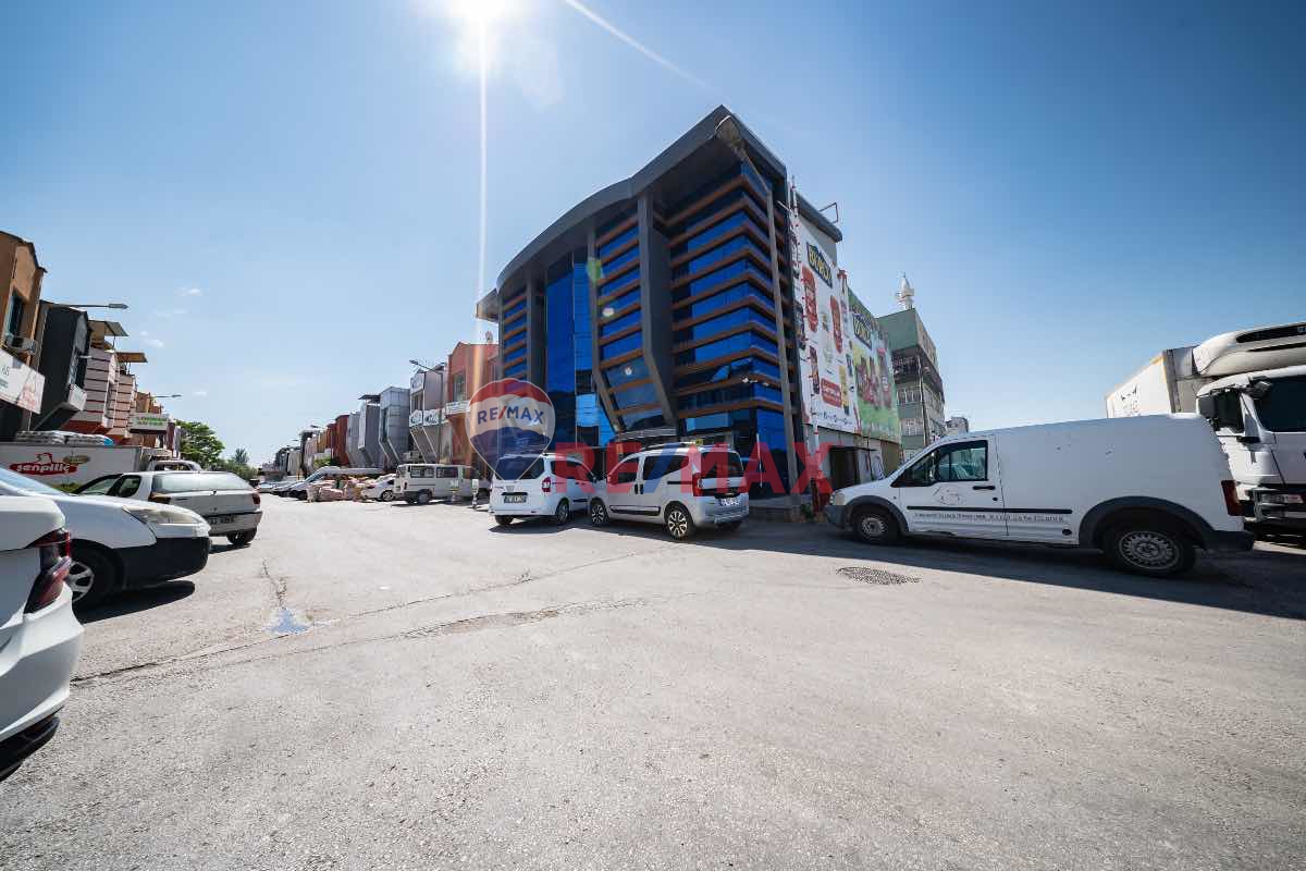 GİMAT ÖZ ANKARA BULVAR CEPHELİ KÖŞEDE SATILIK TİCARİ BİNA