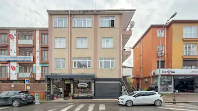 KARTAL ESENTEPE MAHALLESİNDE MERKEZİ KONUMDA 2+1 *BOŞ* SATILIK