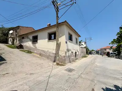 URLA SIRA MAH’DE 3+1 TAŞ EV | 200 M² BRÜT | ÇİFT CEPHELİ BAHÇELI