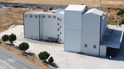 ÇANAKKALE BİGA YOLUNDA ANA YOLA CEPHE 16.032 M2 ARSA ÜZERİNDE HAZIR UN FABRİKASI