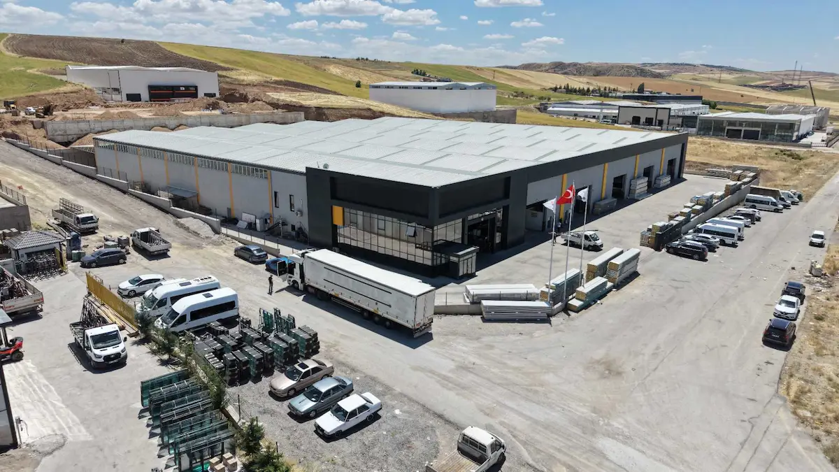 KİRALIK, AKYURT SANAYİ BÖLGESİNDE, 9.680 M2 FABRİKA/DEPO