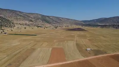 KORKUTELİ BEĞİŞ’TE 1.098 M² SATILIK TARLA
