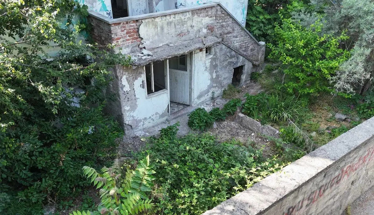 ŞEHİTLER MAHALLESİ'NDE SATILIK ARSA