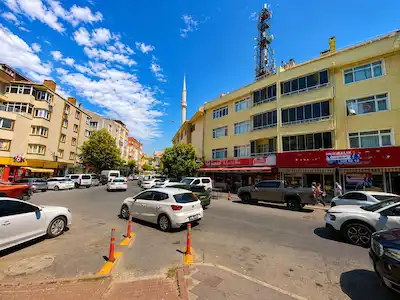 RE/MAX LAND'DEN ÇERKEZKÖY MERKEZDE KİRALIK DÜZ AYAK 300 M² DÜKKAN TİCARİ İŞ YERİ