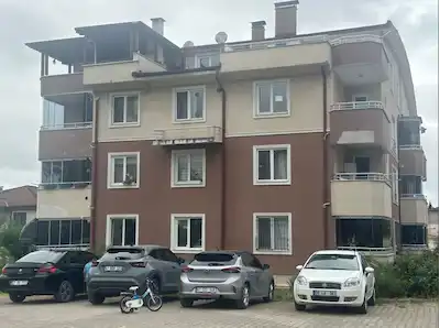 REMAX EXCELLLENCE UZUNÇİFTLİK MAH KİRALIK 130 M2 2+1 ARA KAT