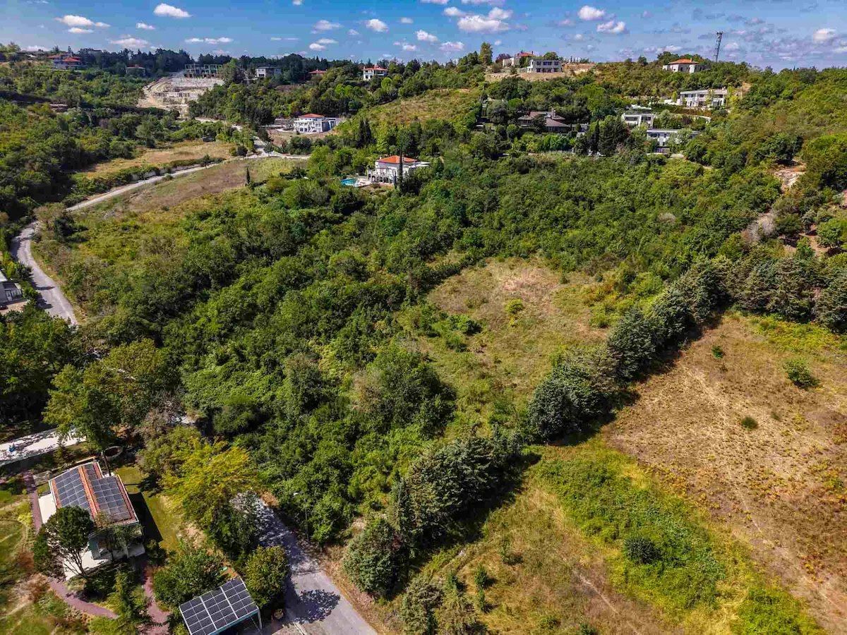 DURUSUPARK’TA 5.280 M² VİLLA İMARLI MÜSTAKİL PARSEL