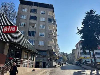 REMAX SABRİ 'DEN SATILIK ARAKAT MANZARALI 2+1 DAİRE