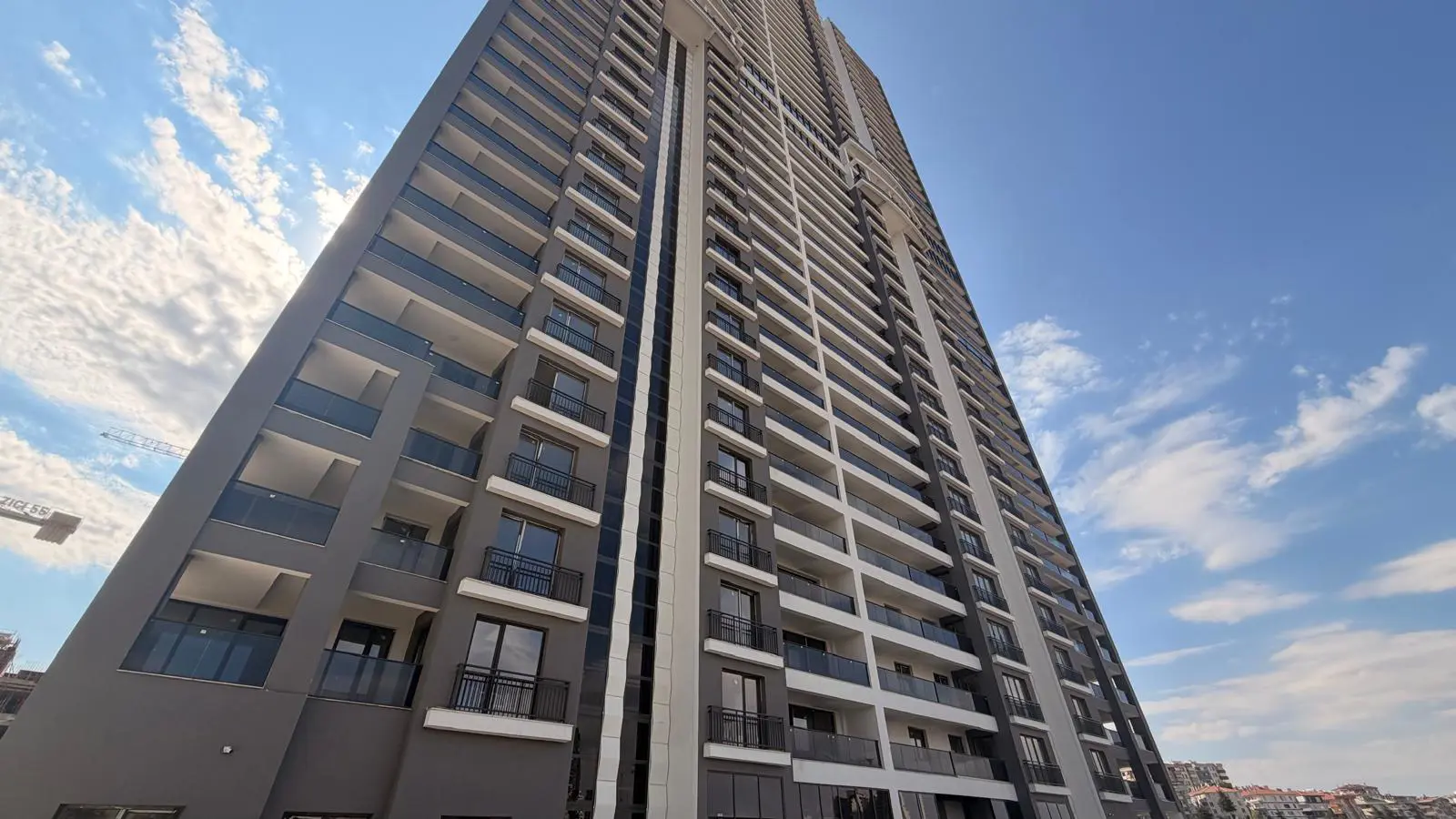 GÖKYÜZÜ BAHÇELERİNDE 3+1 SIFIR KULLANIMA HAZIR FIRSAT DAİRE