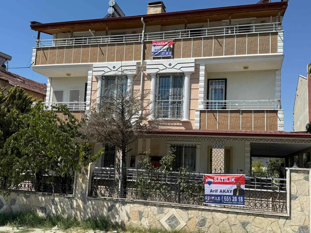YENİÇİFTLİK'İN EN GÜZEL LOKASYONUNDA KUPON İKİZ VİLLA