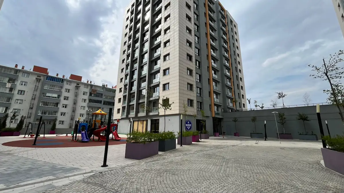 REMAX ARTIS'TEN YILDIZKENT KERVANSARAY AVM'DE SATILIK LÜX OFIS