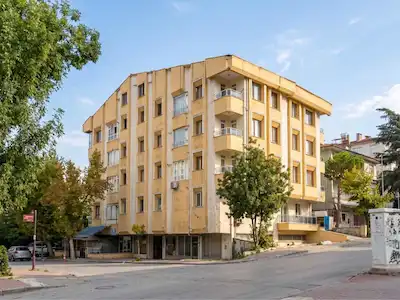 SATILIK EMEK DE MERKEZİ KONUMDA DUBLEKS 4+1