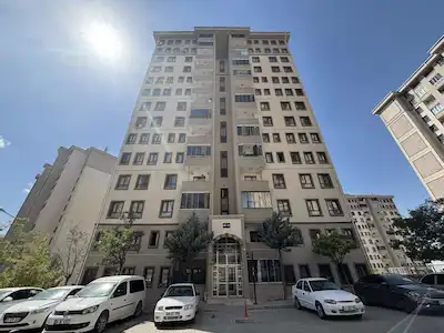 MALATYA BATTALGAZİ’DE 3+1 | 135 M² BRÜT | 9. KAT | BALKONLU, MERKEZİ ISITMALI KİRALIK DAİRE