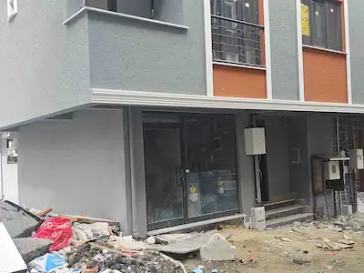 REMAX PRO 2 EMRE’DEN BAHARİSTAN SOKAK'TA SIFIR DEPOLU KİRALIK DÜKKAN