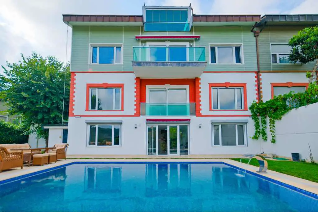 Property image 8
