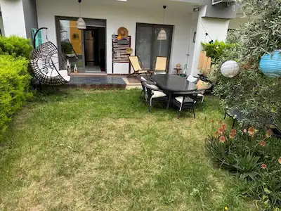 DAVUTLAR’DA SİTE İÇERİSİNDE, FULL EŞYALI 1+1 KİRALIK DAİRE