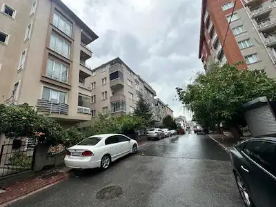 ÜMRANİYE ÇAMLIK MAH.İKBAL CADDESİNE YAKIN KİRALIK E.BANYOLU DAİRE