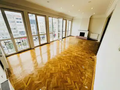 REMAX PRO CANSU YILDIZ’DAN ŞİŞLİ MERKEZ’DE DUBLEKS TERASLI OFİS