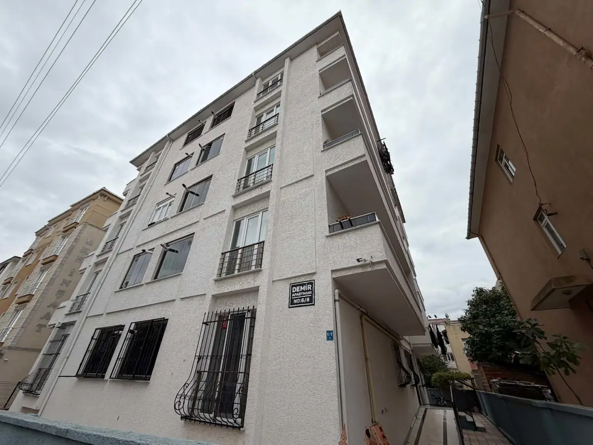 NUSRATİYE MAHALLESİNDE SATILIK 2+1 DAİRE 