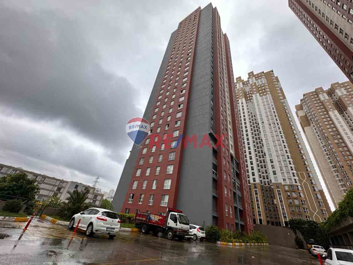 REMAX MAHAL.'DEN ÖZYURTLAR NTOWERS SITESI EŞYALI 1+1 KIRALIK