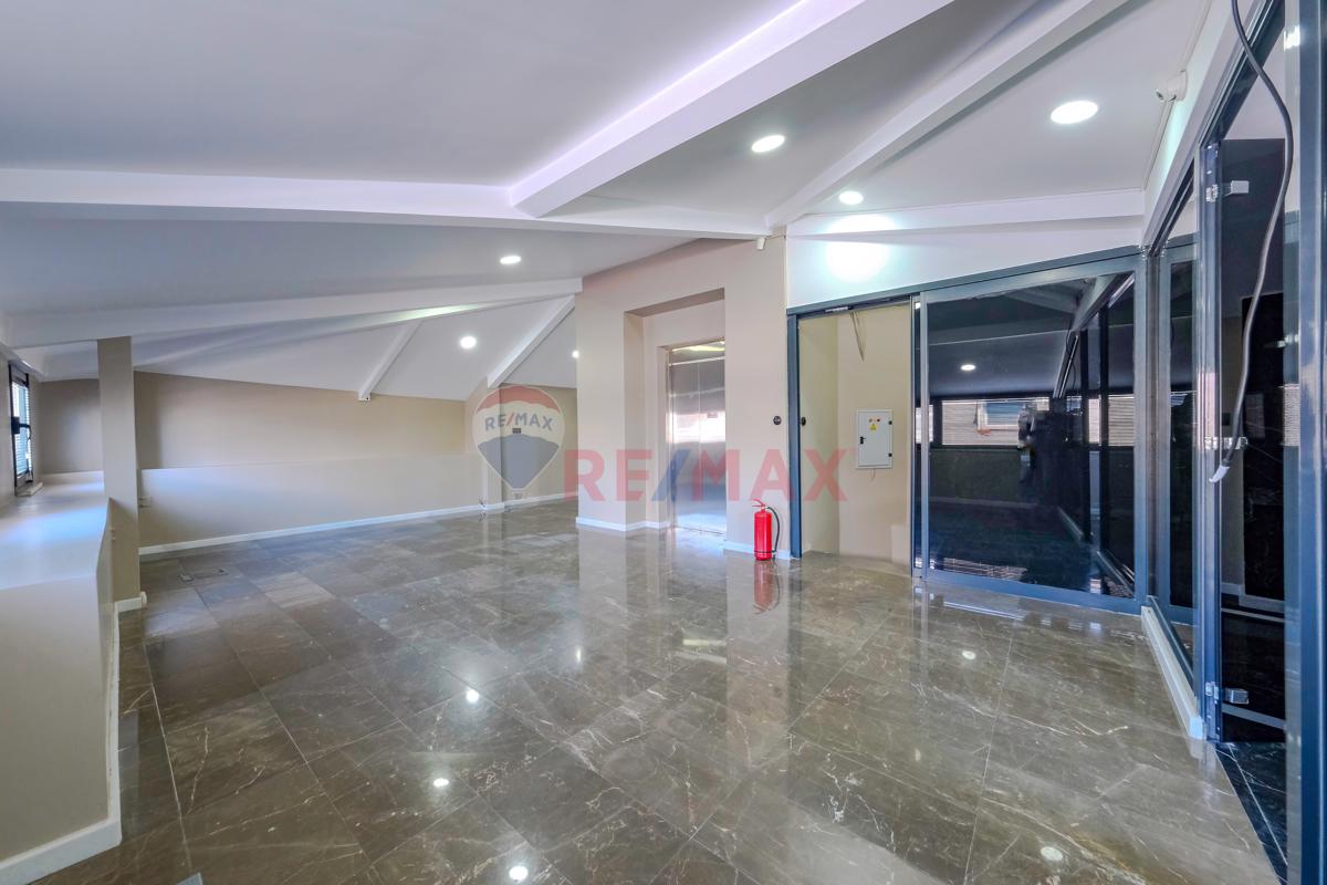 BOŞ - 5 KATLI -NITELIKLI PLAZA - METROYA 200 M-BRANDIUMA 300 MET