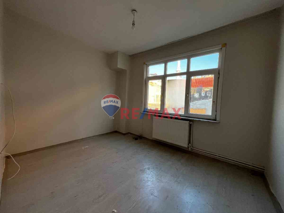 KAĞITHANE HÜRRİYET MAHALLESİ'NDE 2+1 KİRALIK DAIRE – METRO VE ADLİYE YAKININDA