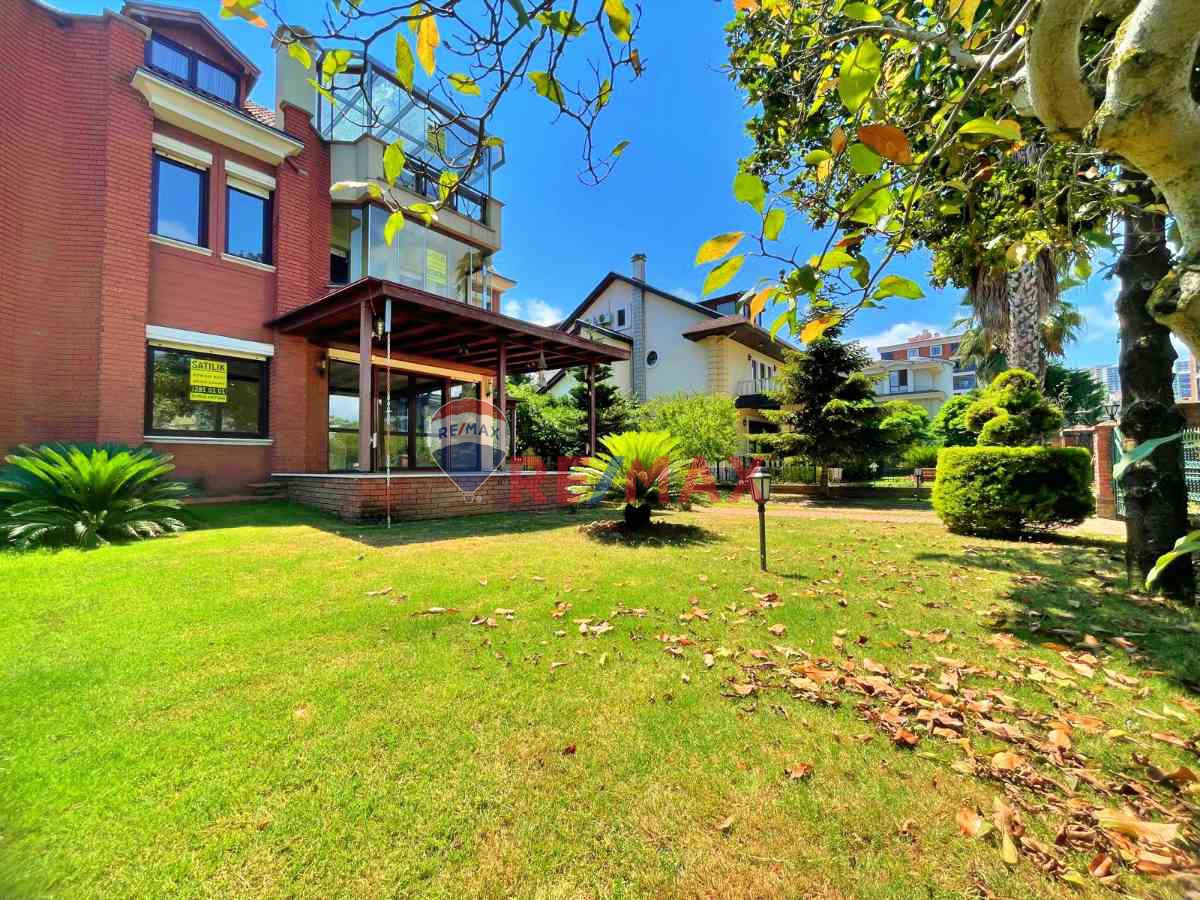 REMAX MEYDAN KAŞÜSTÜ ŞANA PALMİYE EVLERİ SATILIK VİLLA