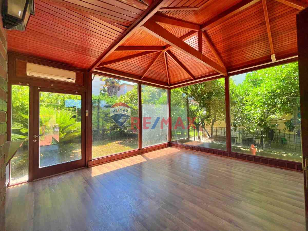 REMAX MEYDAN KAŞÜSTÜ ŞANA PALMİYE EVLERİ SATILIK VİLLA