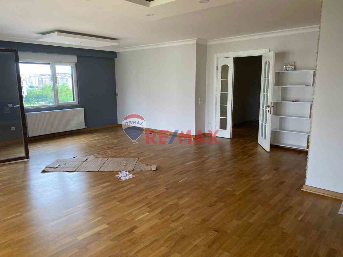 KURTKÖY YENIŞEHIR’IN KALBINDE ÇAM KOZA  RESİDENCE , LÜKS VE KONFORUN BULUŞTUĞU 4+1 DAIRE