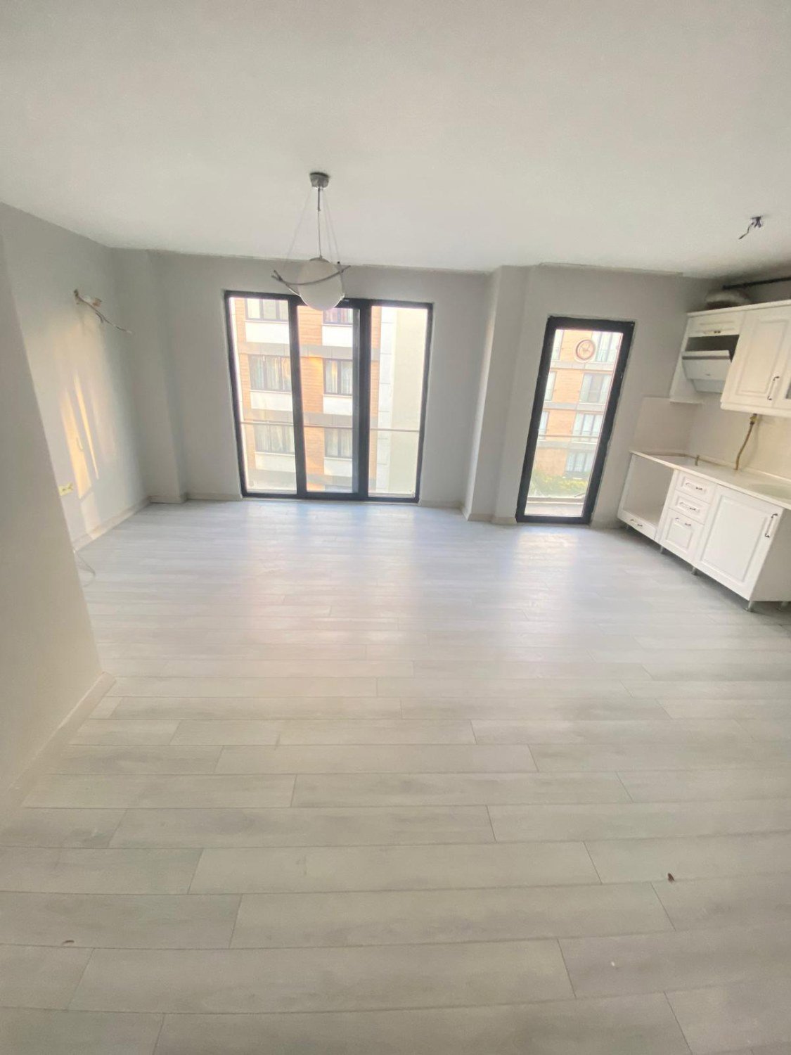 TUZLA EVLİYA ÇELEBİ MH DE BELEDİYE MARMARAY YAKINI KİRALIK 2+1