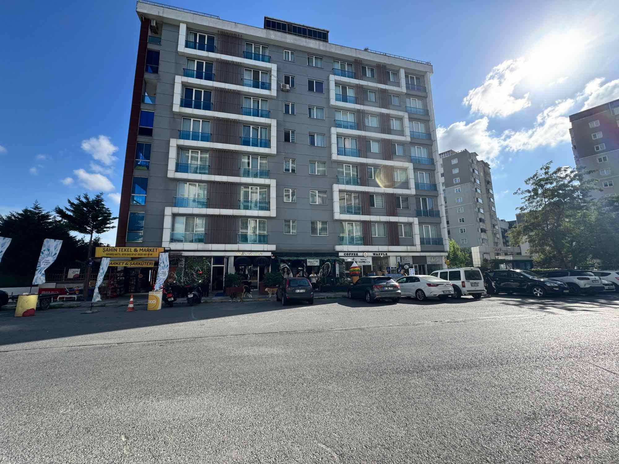 ADNAN KAHVECİNİN EN GÜZEL PROJELERİNDEN SİLÜETTE SATILIK DÜKKAN