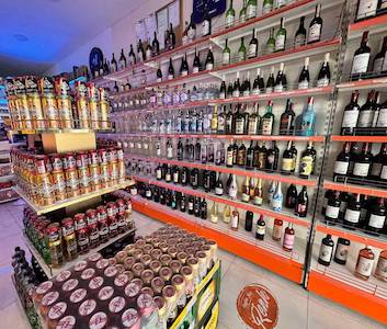 ADNAN KAHVECİNİN EN GÜZEL PROJELERİNDEN SİLÜETTE SATILIK DÜKKAN