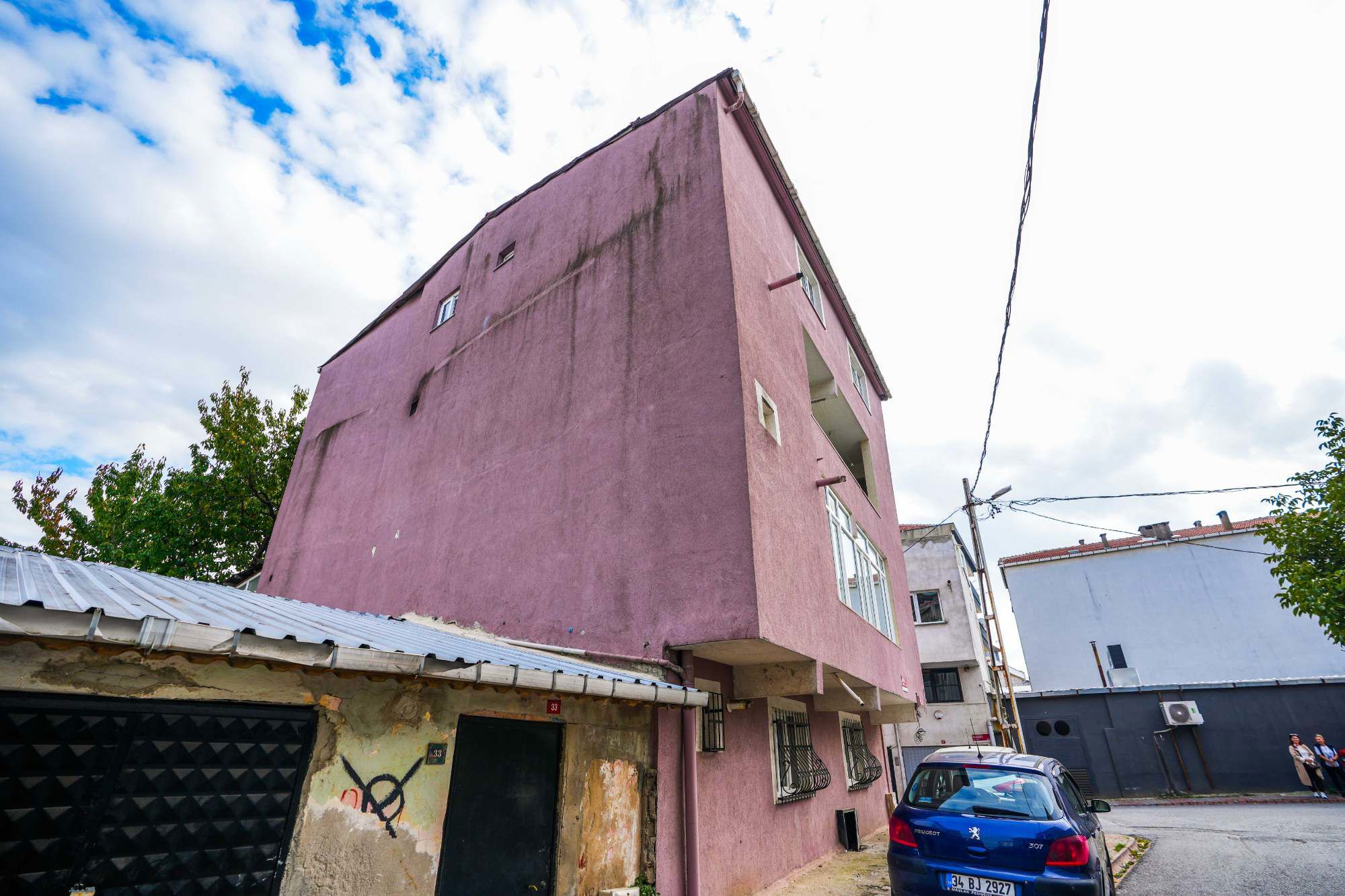 ÜMRANİYE AŞAĞIDUDULLU MH. SATILIK HİSSELİ İMARLI ARSA