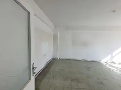KÜÇÜK TADİLATLA, ŞEHİR MERKEZİNDE YÜKSEK KİRA GETİRİLİ DAİRE