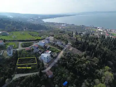 REMAX KANYON KARAMÜRSEL KAYACIK MAH MANZARALI SATILIK ARSA