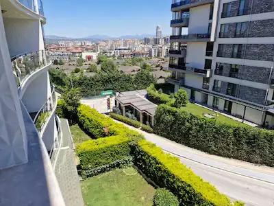 REMAX ADVATAGE'DAN BALAT'DA SATILIK SOSYAL DONATILI 2+1