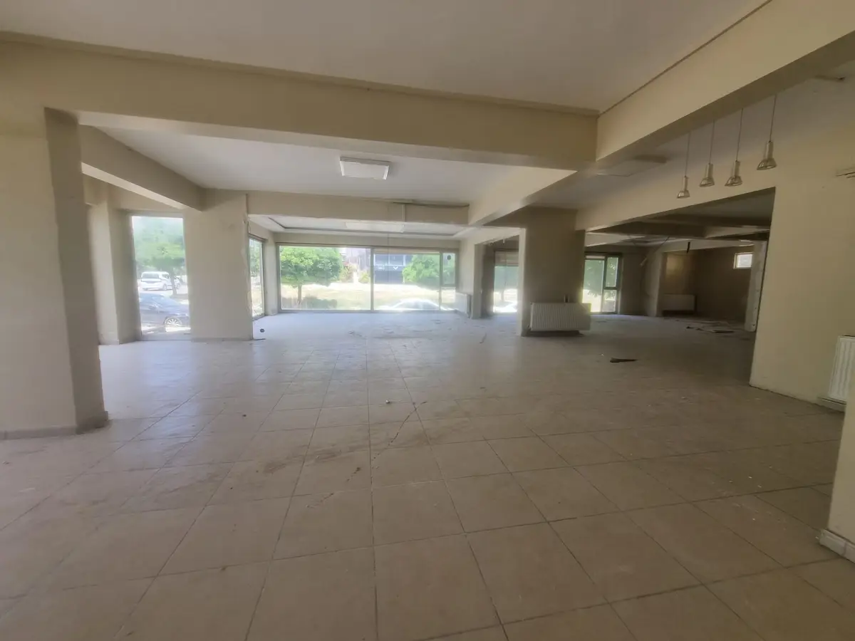 REMAX DOĞU ATAŞEHİR MAHALLESİNDE KİRALIK 200M2 DÜKKAN