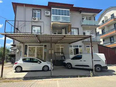 KARTEPE NAZIM DEMİR CAD ÜZERİNDE 120 M2 KİRALIK DÜKKAN