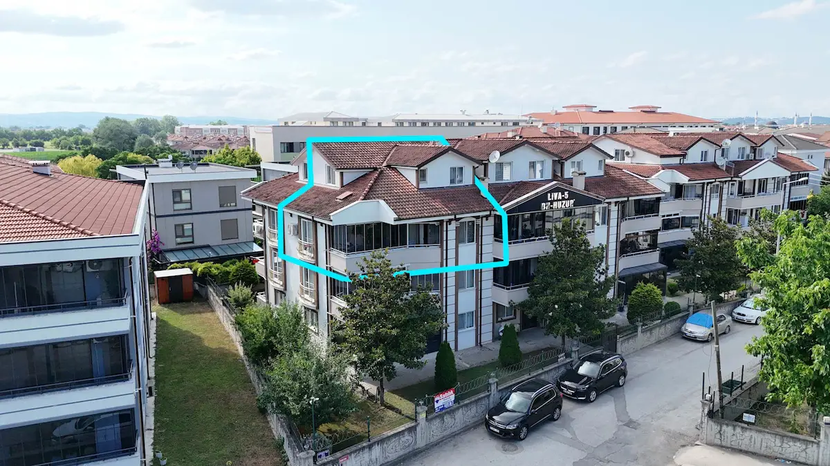 REMAX MAVİ DEN KÖPRÜBAŞI MAH BH HUZUR LIVA 5 SİTESİ 3+1 ÇATI DUBLEKS