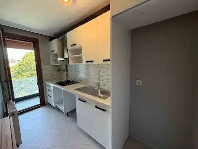 ÜSKÜDARİCADİYE DE DOĞU-GÜNEY CEPHELİ 
SATILIK 3+1 | 140 M² BRÜT | 2 BANYO | KAT MÜLKİYETLİ TAPULU