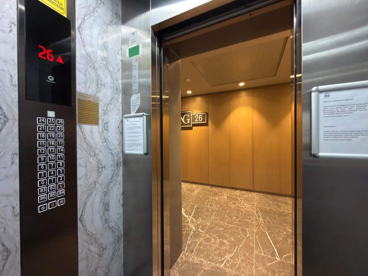 NG RESIDENCE'DA EŞYALI EN ÜST KAT SATILIK 2+1 DAİRE-REMAX KAYA 3