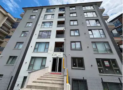 REMAX GAYRİMENKUL ÜLKÜ UZUN'DAN ERİKLİMAN MAH. 1+1 KİRALIK DAİRE