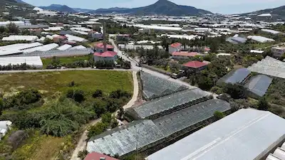 GAZİPAŞA KORUBAŞI’NDA | 200 M² EV YAPIMINA UYGUN | 502 M² TARLA