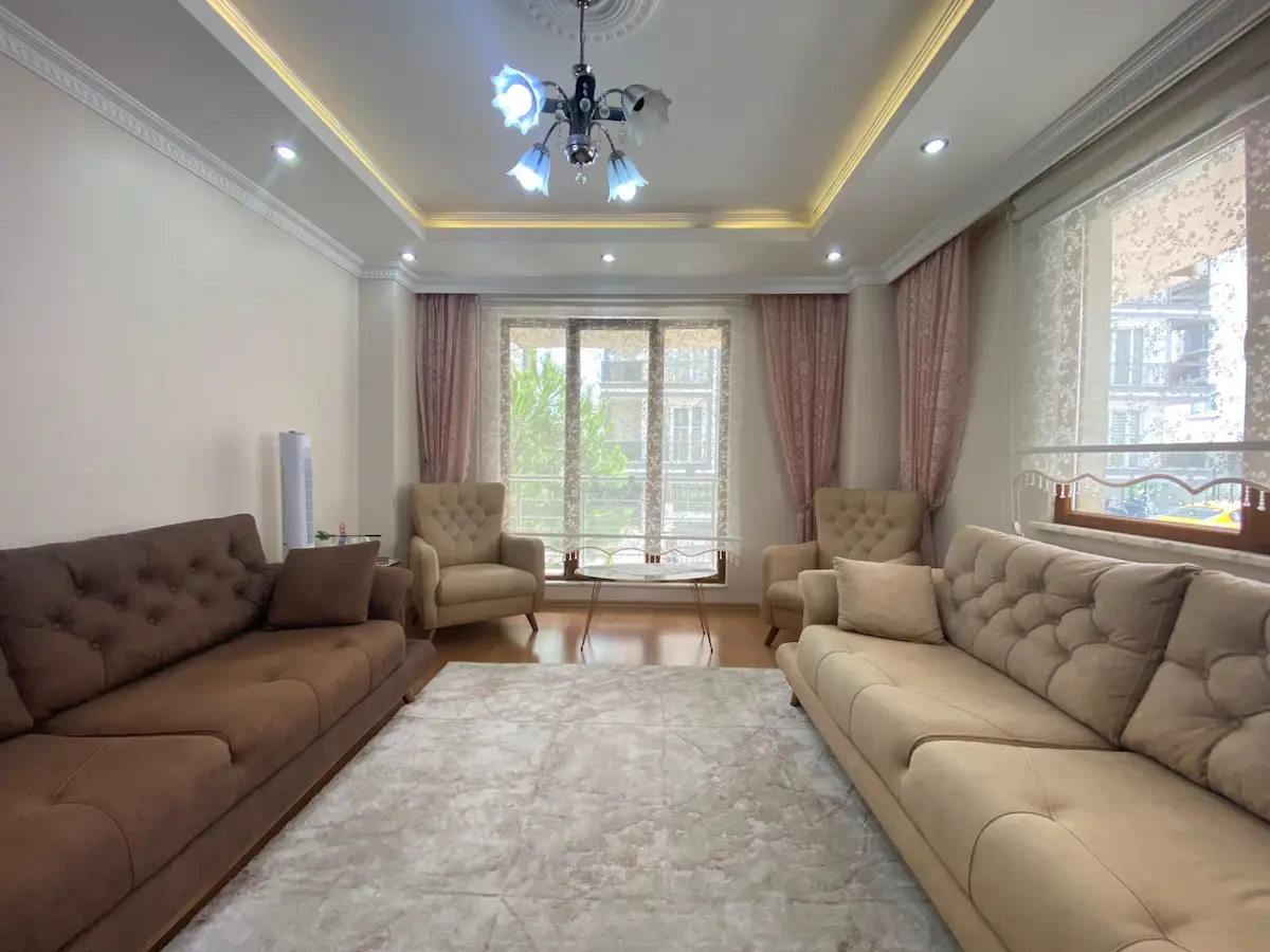 BEYLİKDÜZÜ KAVAKLI MERKEZ GENİŞ KULLANIŞLI 2+1 SATILIK DAİRE 2